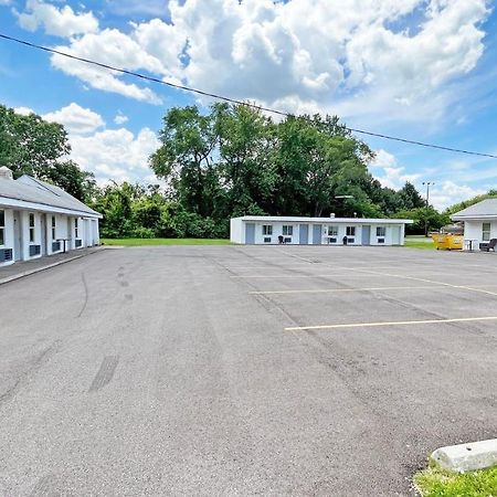 Value Inn Motel Сандаски Экстерьер фото